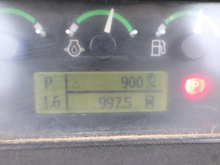 2016-deere-650k-image-46