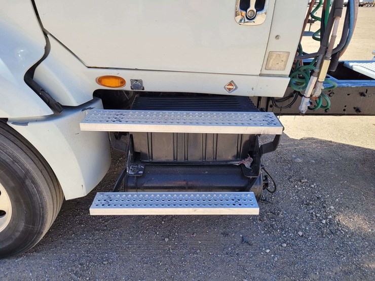 2013-international-prostar-image-12