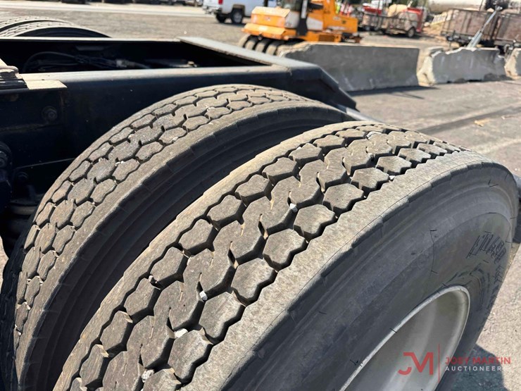 2002-kenworth-w900-image-7