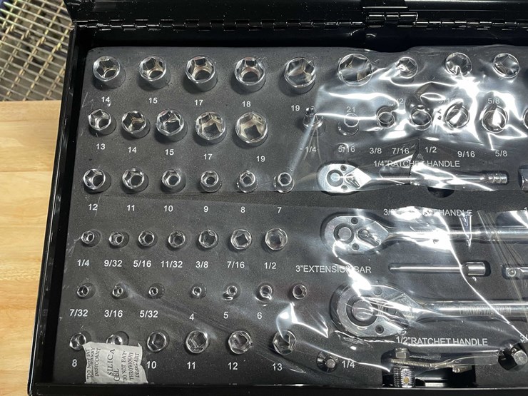 #2553-•-new-tool-box-with-439-piece-set-(cw)-image-12