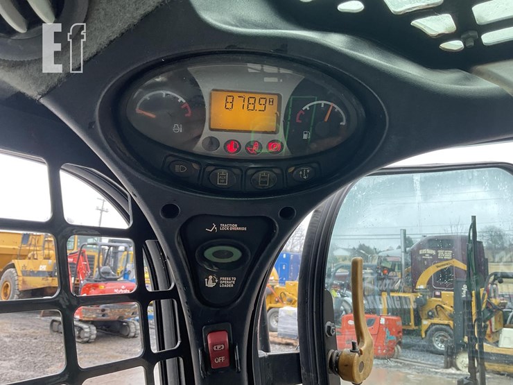 2011-bobcat-s750-image-16