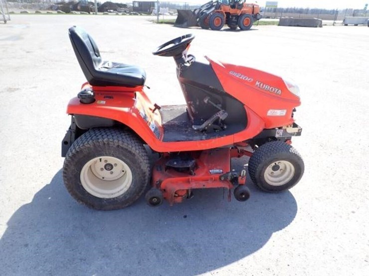 kubota-gr2100-image-4