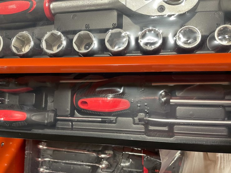 #2552-•-new-tool-set-in-metal-tool-box-(cw)-image-15