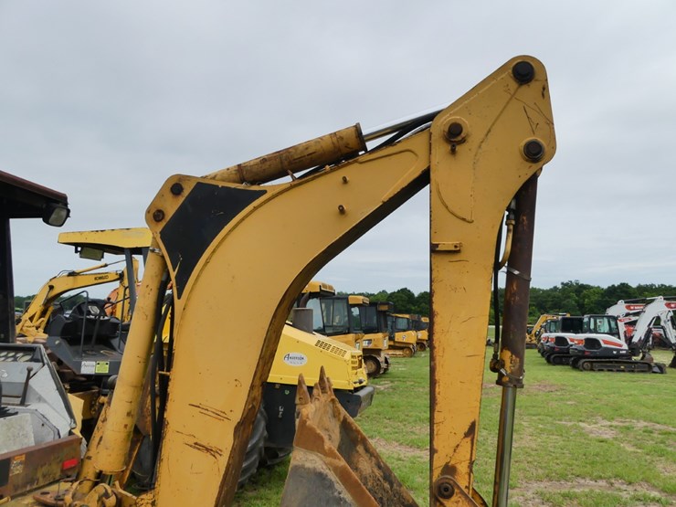 caterpillar-416b-image-5