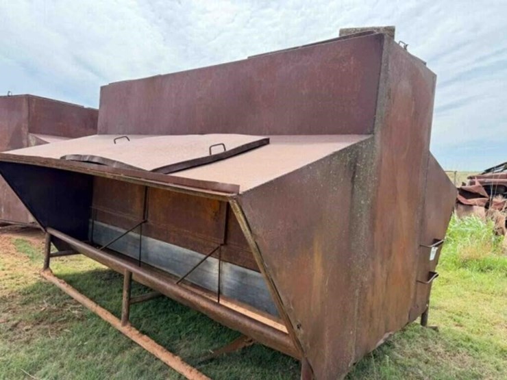12’x7’-steel-self-feeder-image-3