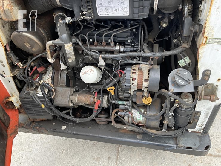 2014-bobcat-s650-image-17