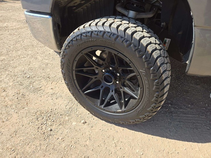 2017-nissan-titan-image-6