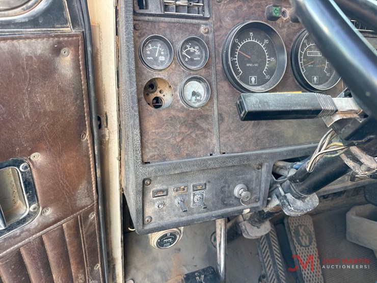 1993-kenworth-t800-image-36