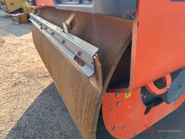 2019-hamm-hd+120i-double-drum-roller-image-5