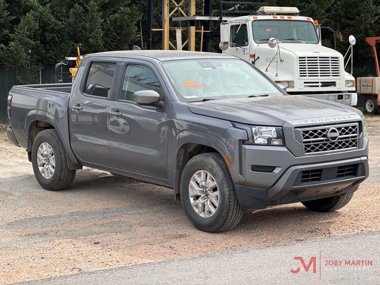2022-nissan-frontier-image-1