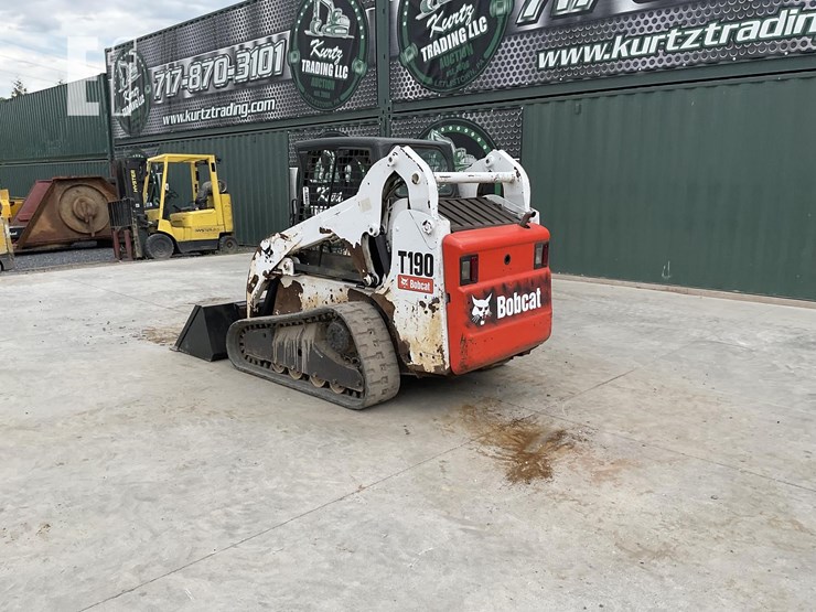 2010-bobcat-t190-image-2