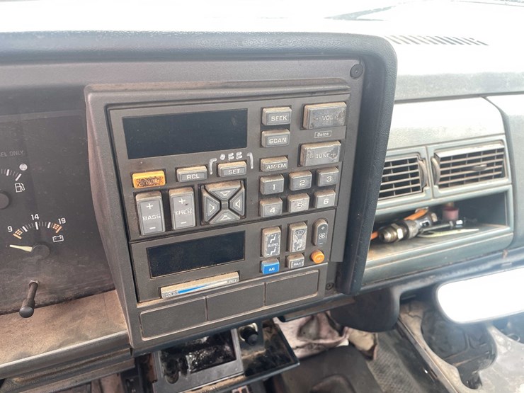 #1476-•-1993-chevy-3/4-ton-truck-(has-wi-title)(of)-image-36