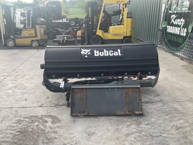 2021-bobcat-84-angle-broom-image-2