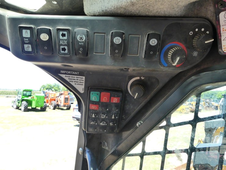 2022-deere-333g-image-15