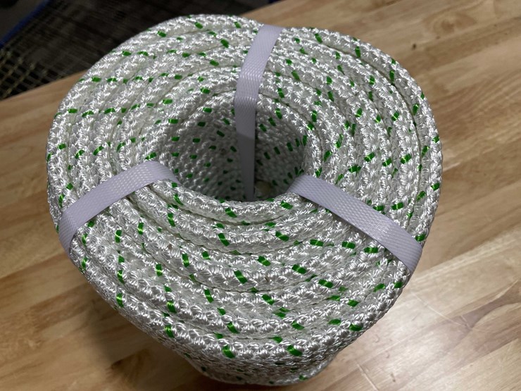 #2558-•-new-3/8"-thick,-200'-of-double-braided-rope-(cw)-image-3
