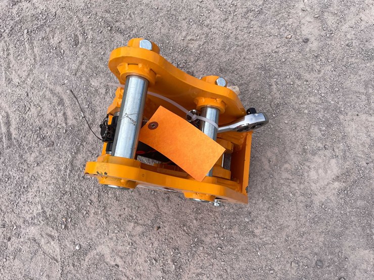 #3106-•-unused-2026-excavator-quick-hitch-image-1
