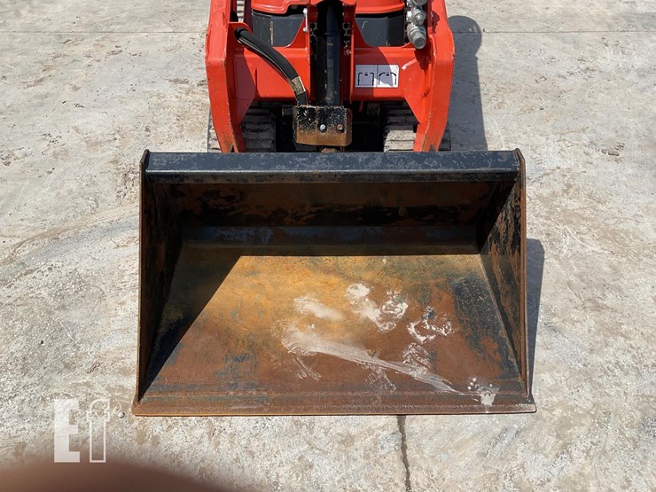 2024-kubota-scl1000-image-11