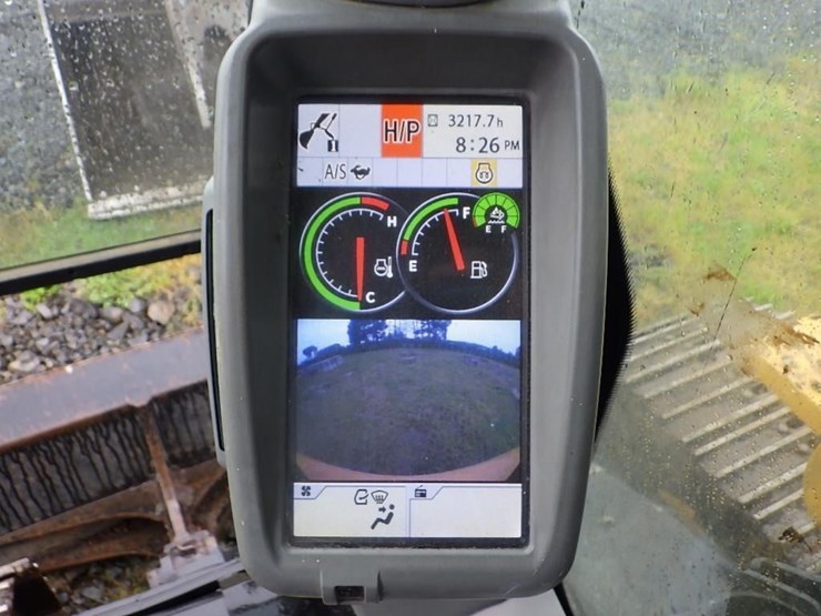 deere-135g-image-39
