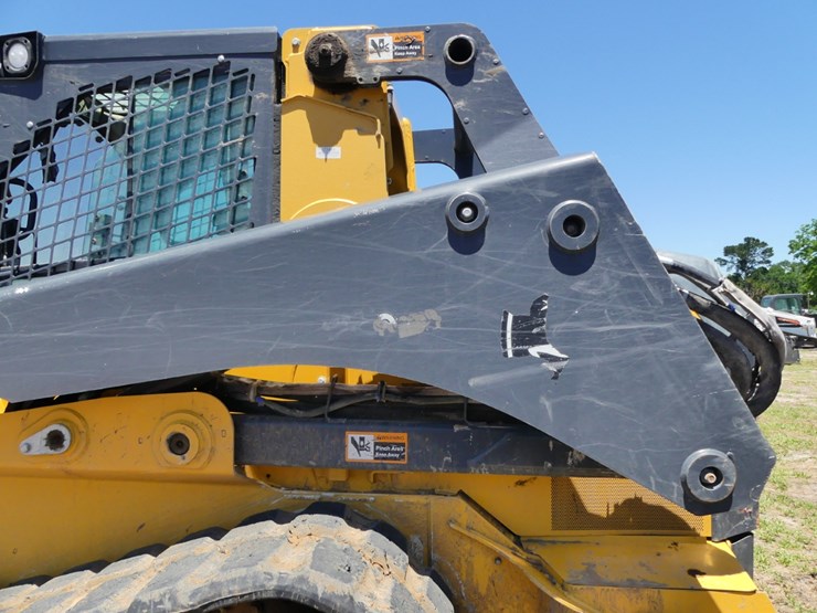 2022-deere-333g-image-8