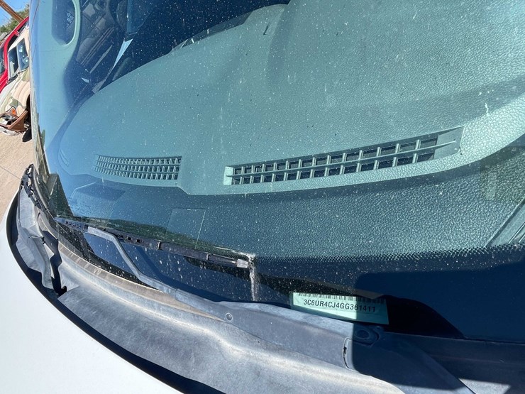 2016-dodge-2500-image-91