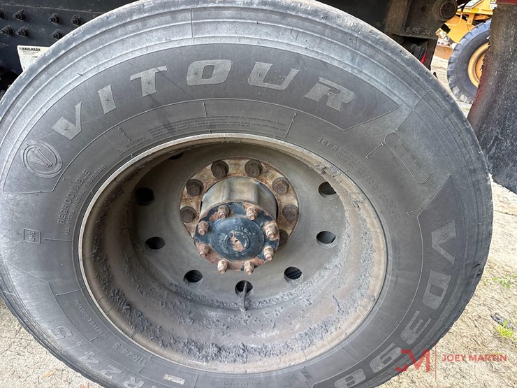 2013-kenworth-t800-image-14