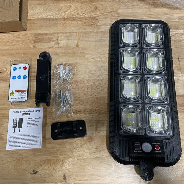 #2566 • Large LED Sensor Style Street Lamp (CW)