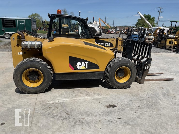 2015-caterpillar-th255c-image-5