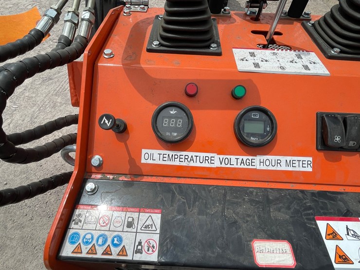 #3053-•-unused-2026-skid-steer-loader-image-17