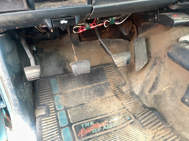 #1476-•-1993-chevy-3/4-ton-truck-(has-wi-title)(of)-image-39