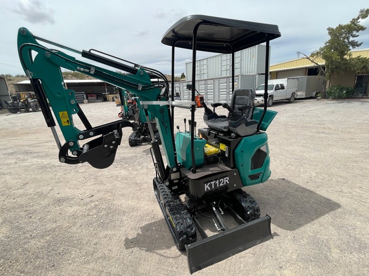 #3008-•-unused-2026-cfg-mini-excavator-image-9