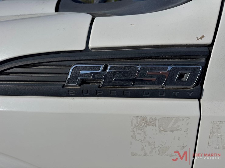 2015-ford-f250-xl-image-10
