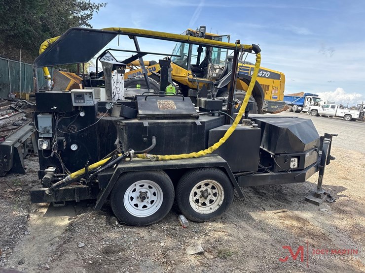 2002-garlock/cimline-trailer-crackfill-machine-image-2