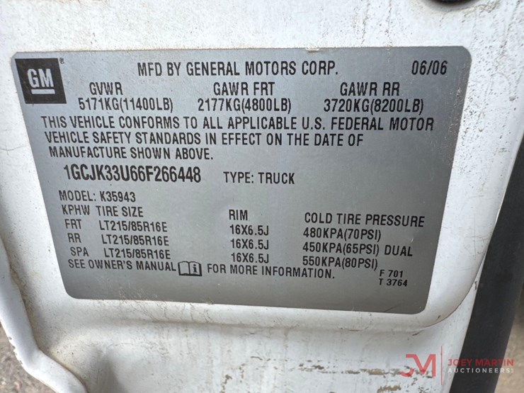 2006-chevrolet-3500-image-40