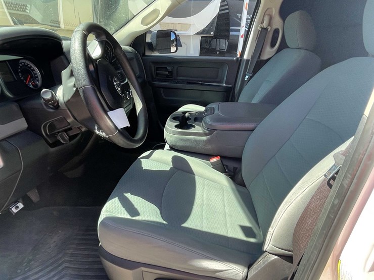 2016-dodge-2500-image-52