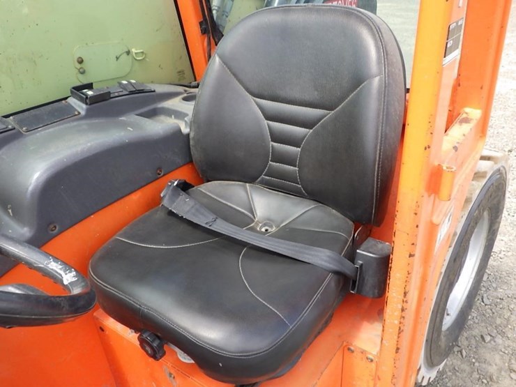 2015-jlg-g5-18a-image-24