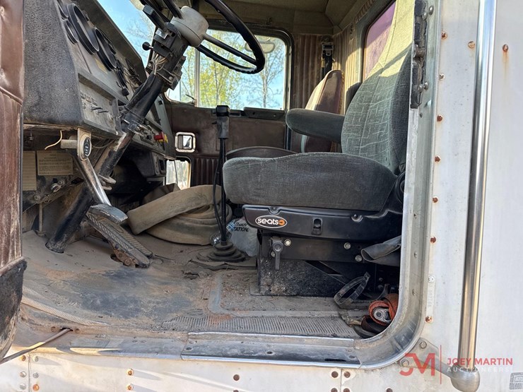 1993-kenworth-t800-image-28