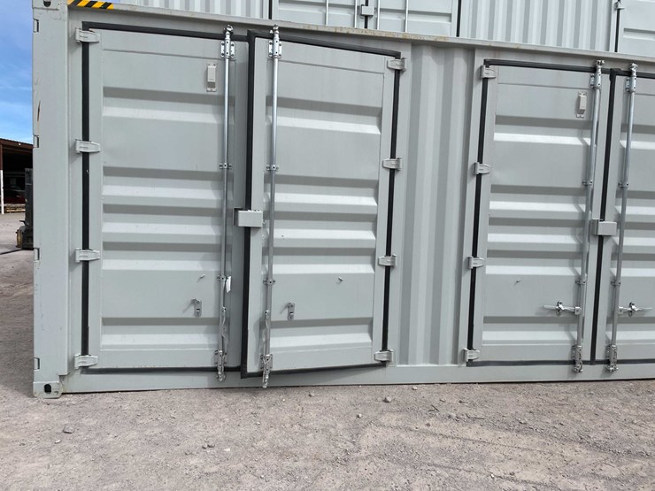 #100-•-40'-high-cube-storage-container-image-17