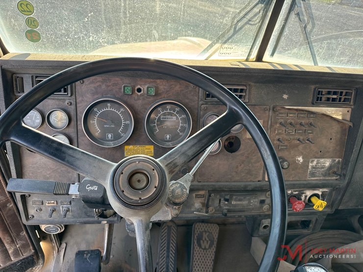 1993-kenworth-t800-image-35