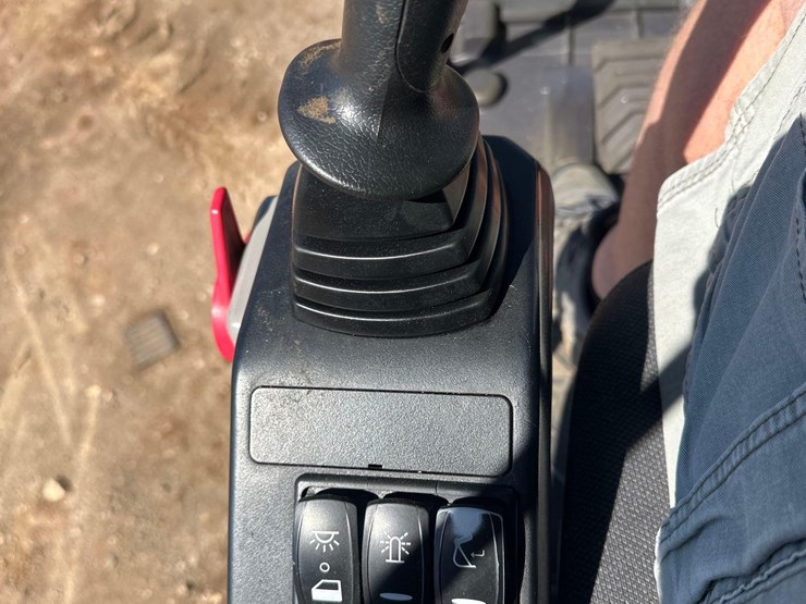 2021-volvo-ec140el-image-41