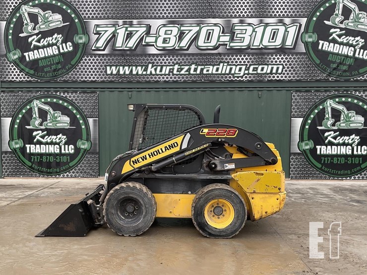 2018-new-holland-l228-image-1