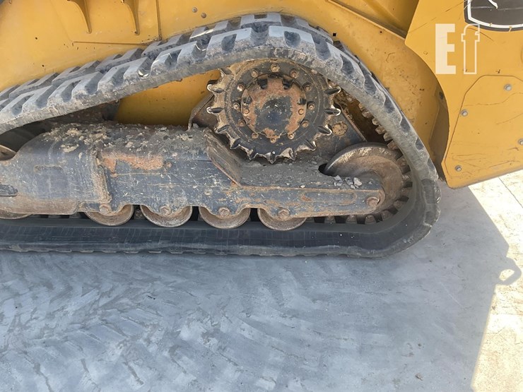 2023-deere-317g-image-9