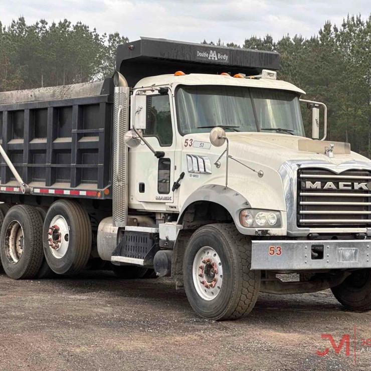 2016 MACK GU713 GRANTIE TRI AXLE DUMP TRUCK