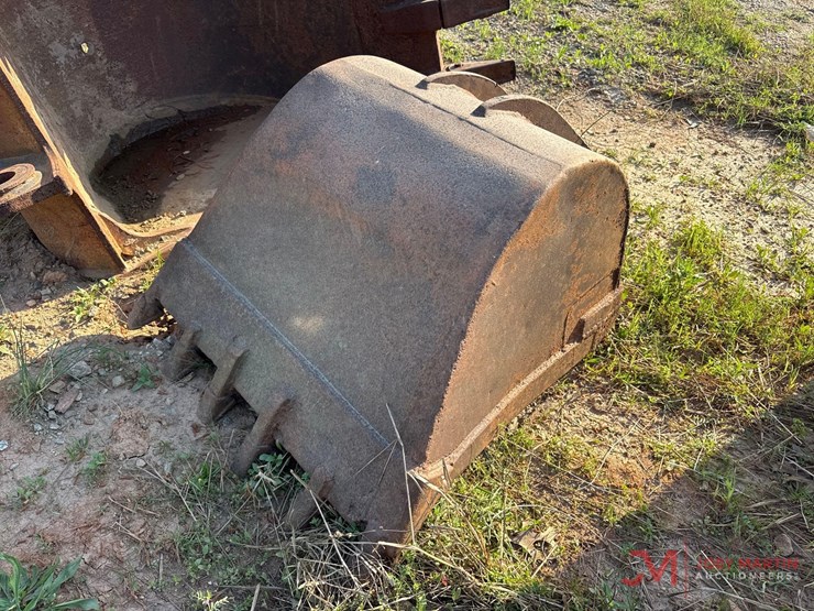34"-backhoe-tooth-bucket,-38mm-pin-hole-image-2