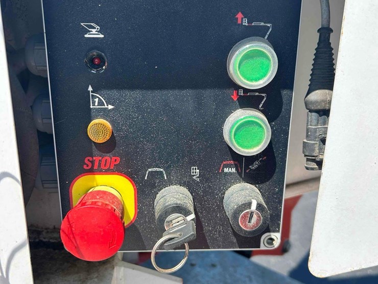 2021-easy-lift-r210-image-3