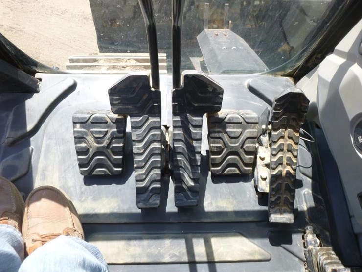 2019-caterpillar-335f-lcr-image-19