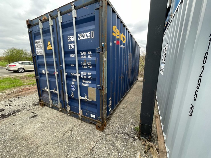#1498-•-20'-shipping-container-image-2