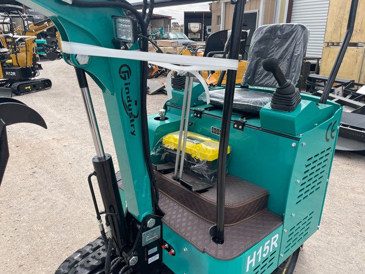 #3010-•-unused-2026-cfg-mini-excavator-image-9