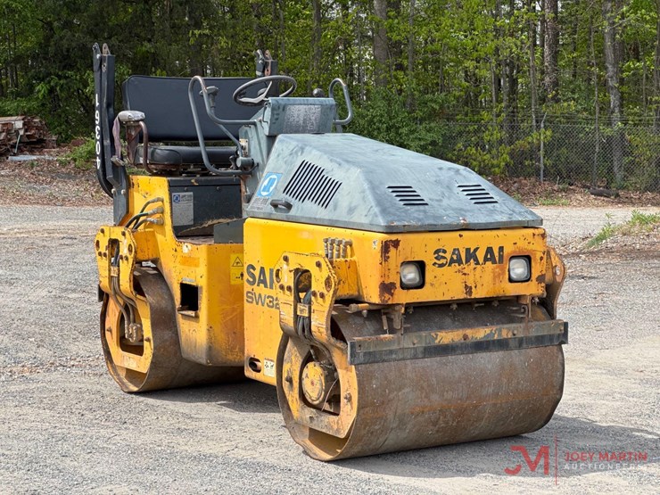2015-sakai-sw320-1-image-1