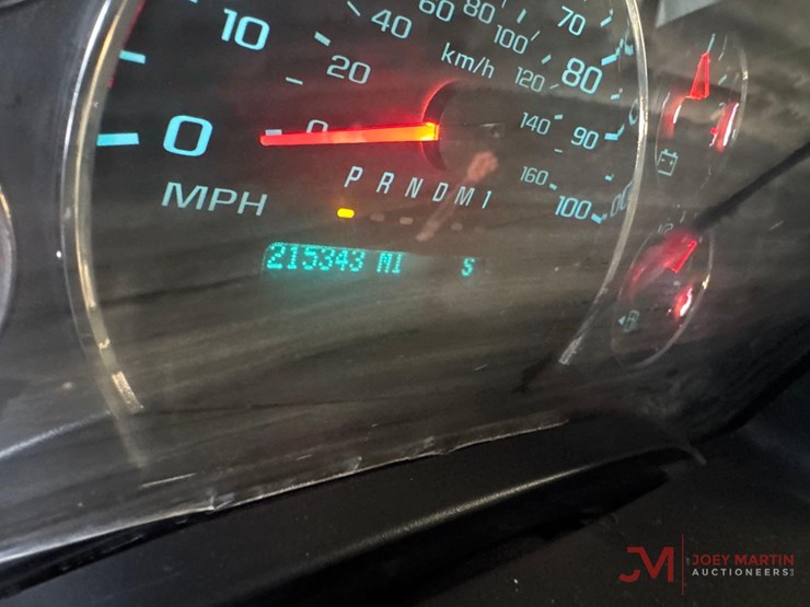 2019-gmc-cargo-van-image-17