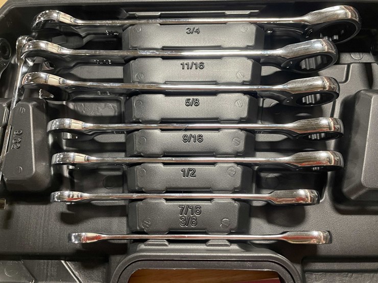 #2581-•-22-piece-ratchet-wrench-set-(cw)-image-3